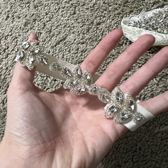 Garters-Toss and Keep - Picture 7 of 7